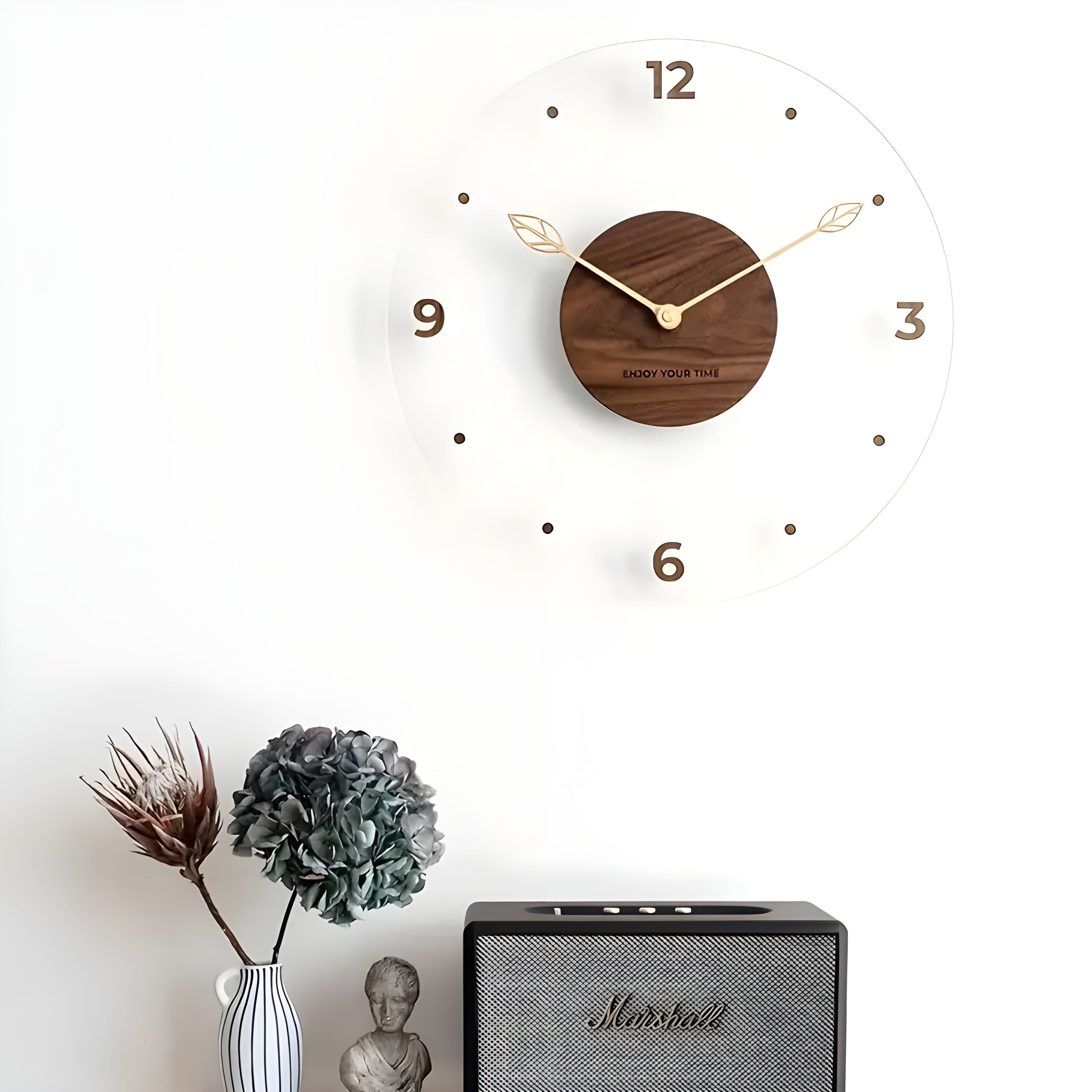 Moderne AcryLux Wandklok van Acryl en Hout β Stil en Tijdloos Ontwerp