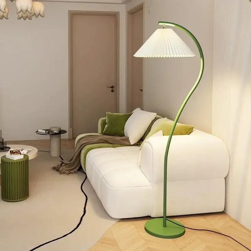 Moderne Vloerlamp met Geplooide Stoffen Kap en Verstelbare Arm – LED Verlichting voor Woonkamer en Kantoor