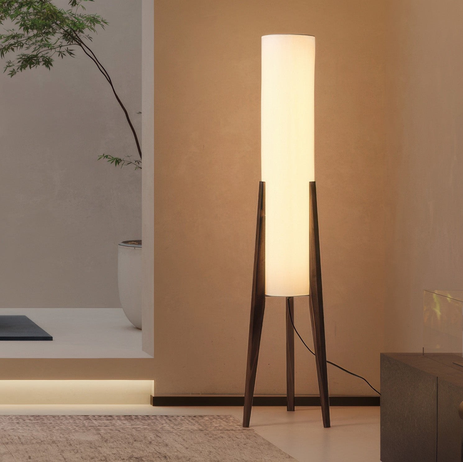 Walnoot Vloerlamp met Amberkleurige Kap – Elegant en Tijdloos Design