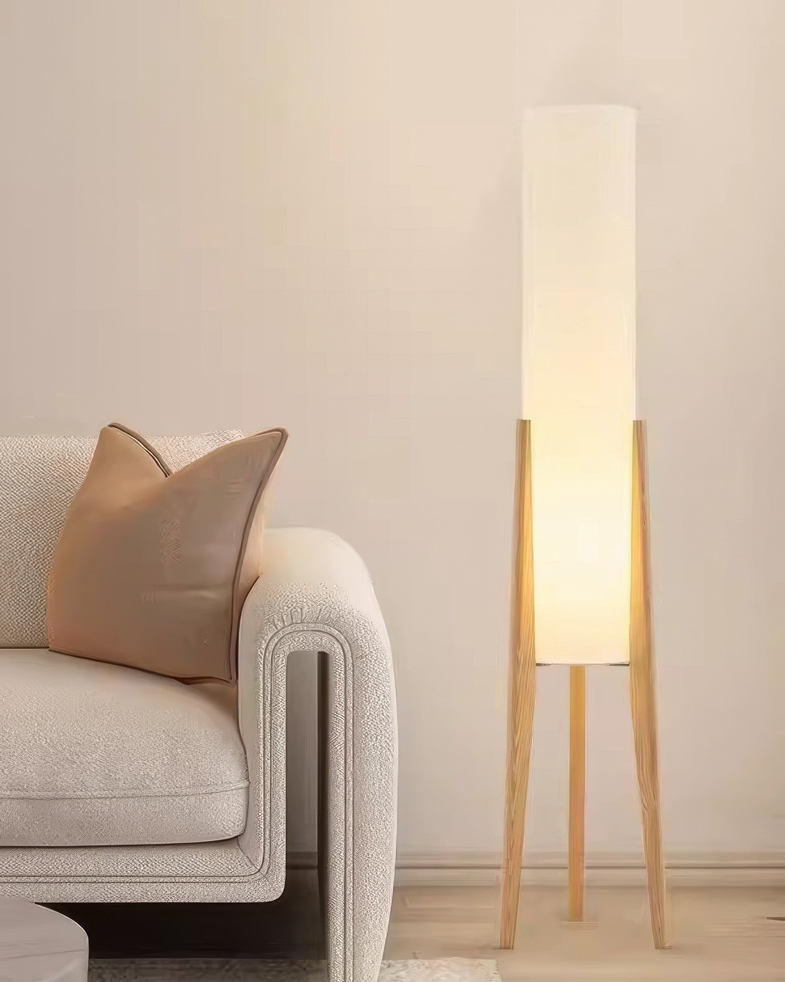 Walnoot Vloerlamp met Amberkleurige Kap – Elegant en Tijdloos Design