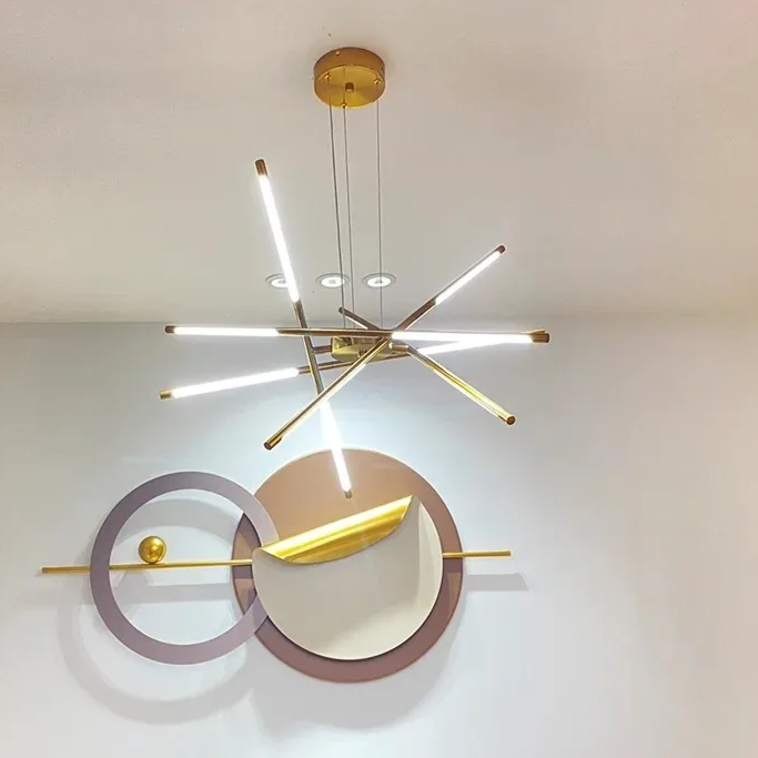 Gouden Kroonluchter met Modern Ontwerp en LED Verlichting voor Elegante Interieurs
