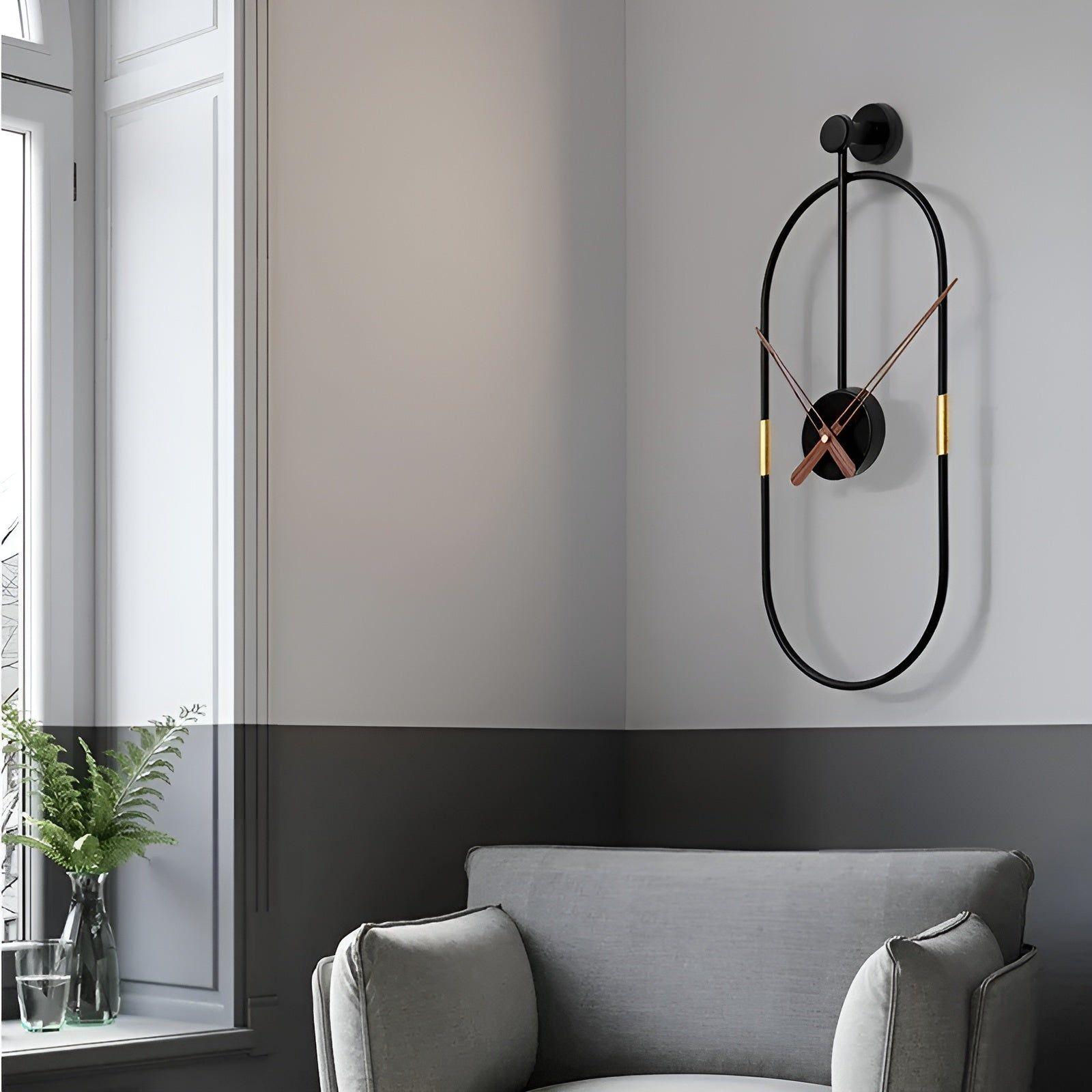 Minimalistische Wandklok van Metaal met Geometrisch Ontwerp – Stil Uurwerk voor Moderne Interieurs